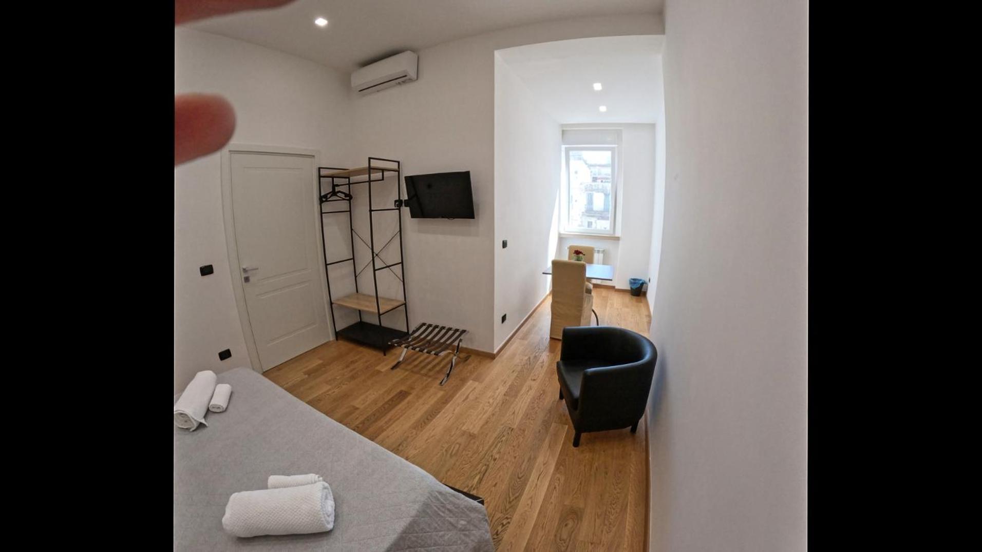New Rooms Center Bari Exterior foto